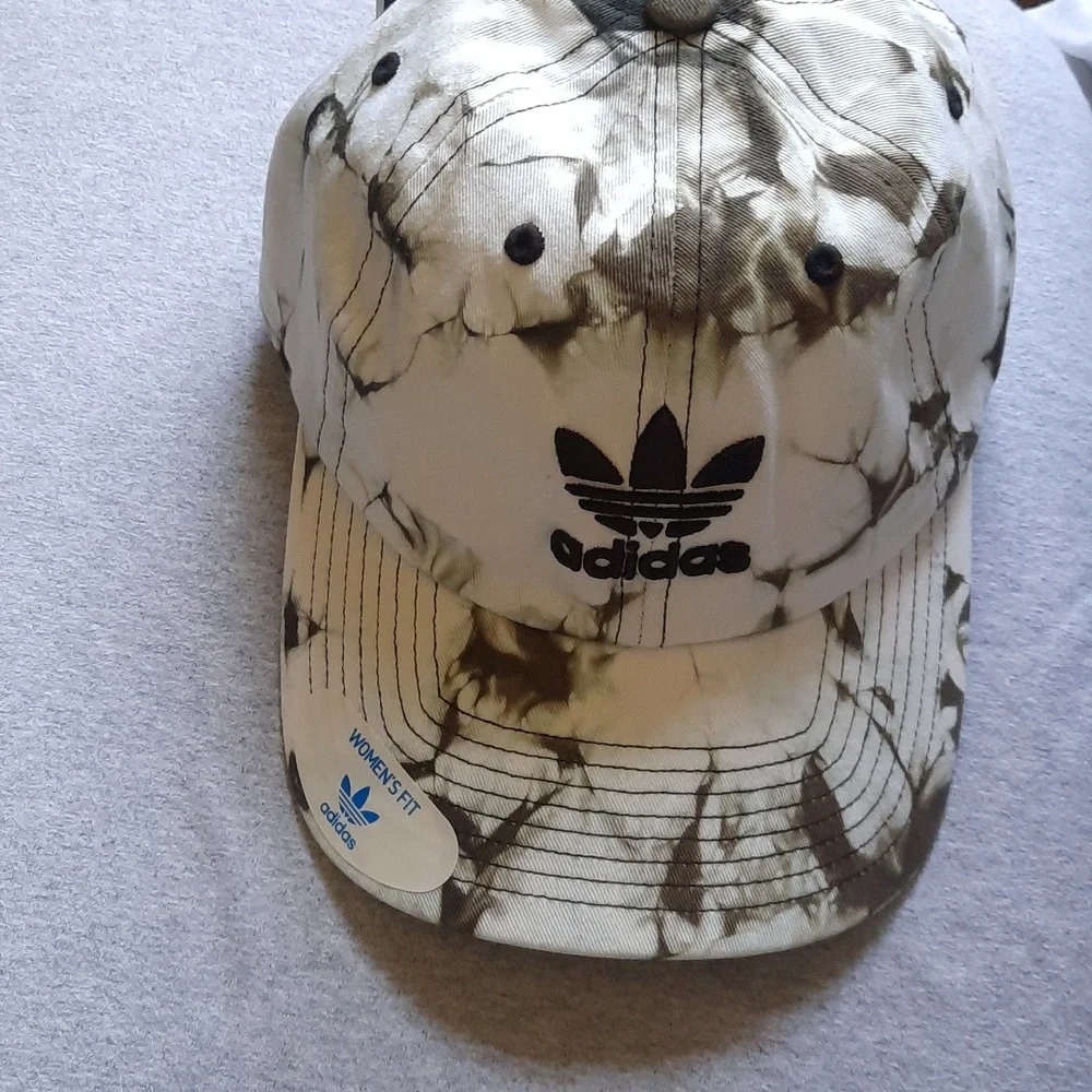 Last One Adidas Tie Dye Washed Colorways baseball Cap - Picture 3 of 10